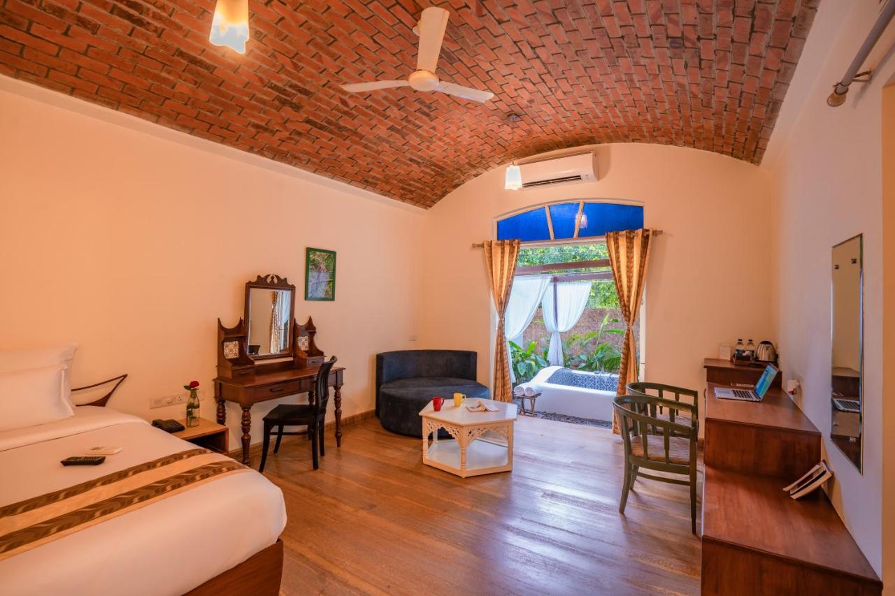 Moustache Goa Luxuria Hostel Vagator Exterior photo