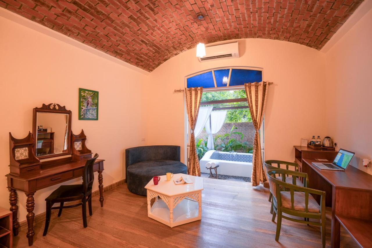 Moustache Goa Luxuria Hostel Vagator Exterior photo