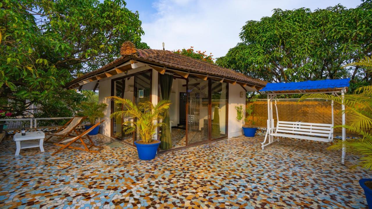 Moustache Goa Luxuria Hostel Vagator Exterior photo